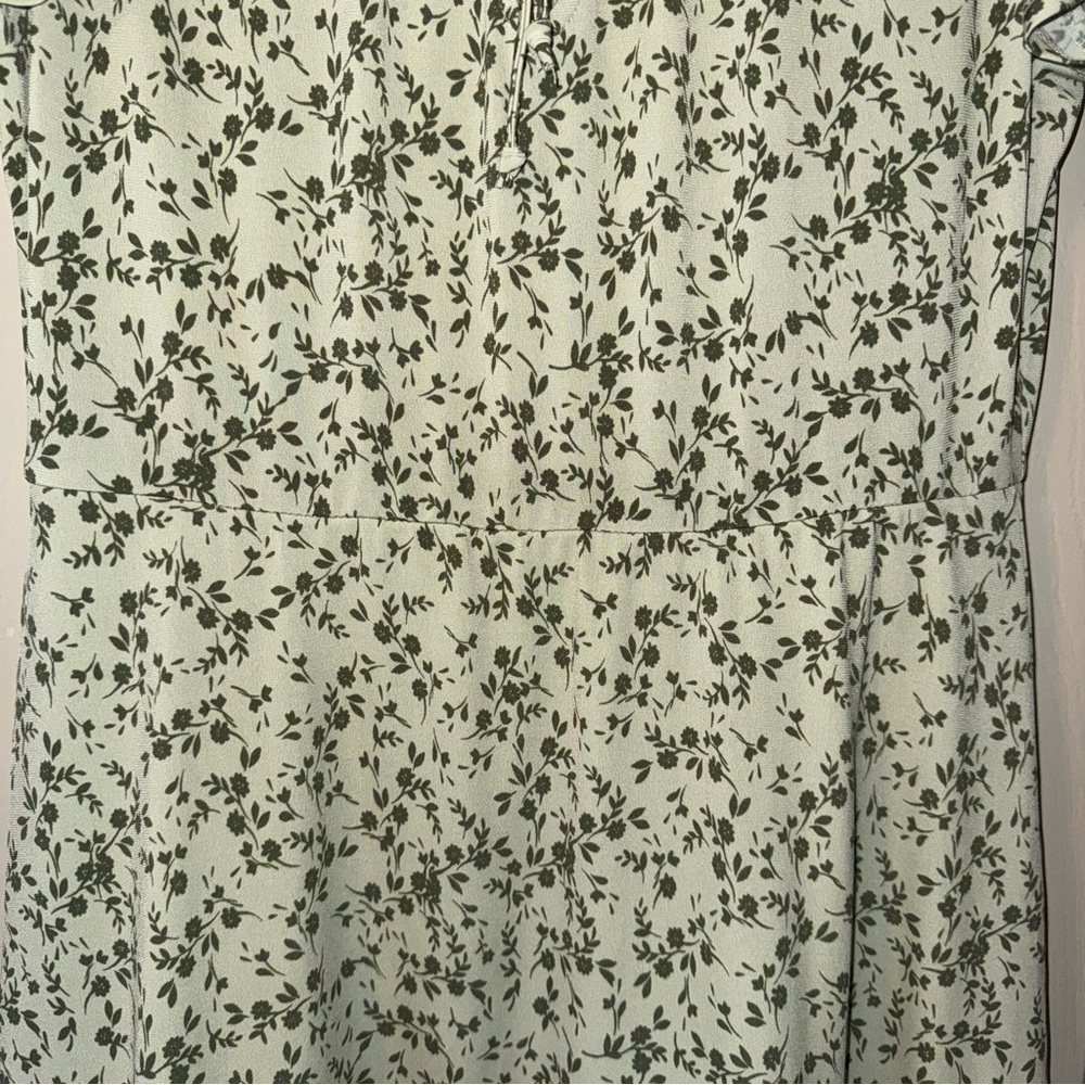 Kaileigh Green Floral Midi Dress - Picture 5 of 8